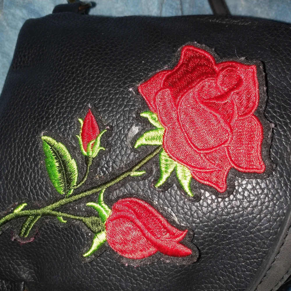 Small Backpack Embroiderd Rose's - Picture 3 of 5